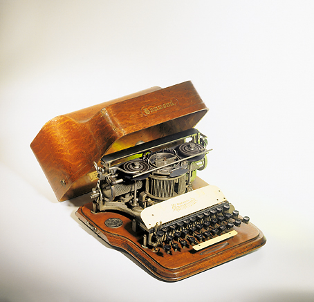 Number lookup serial typewriter Royal Typewriters: